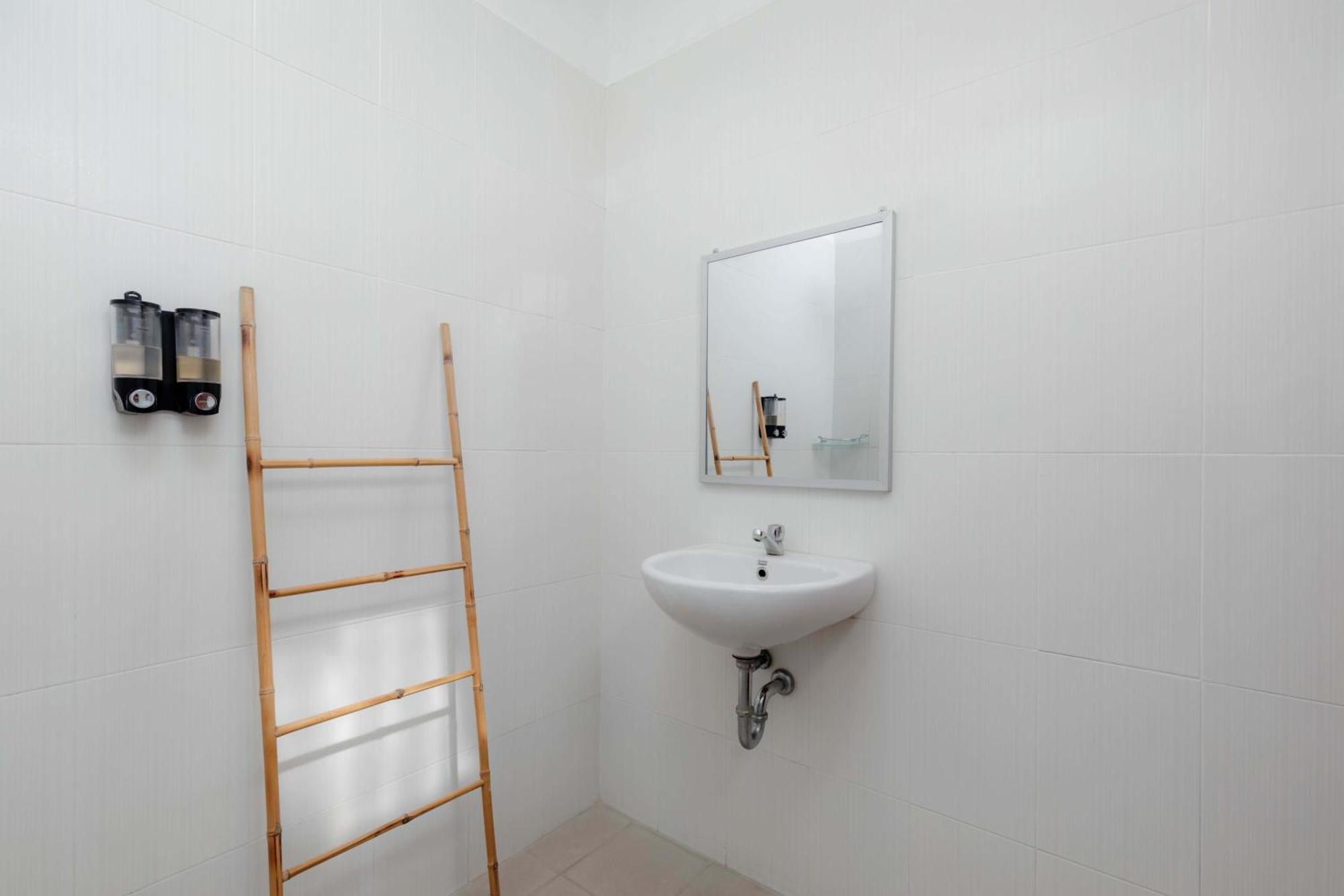 Carik Bali Guest House Canggu מראה חיצוני תמונה